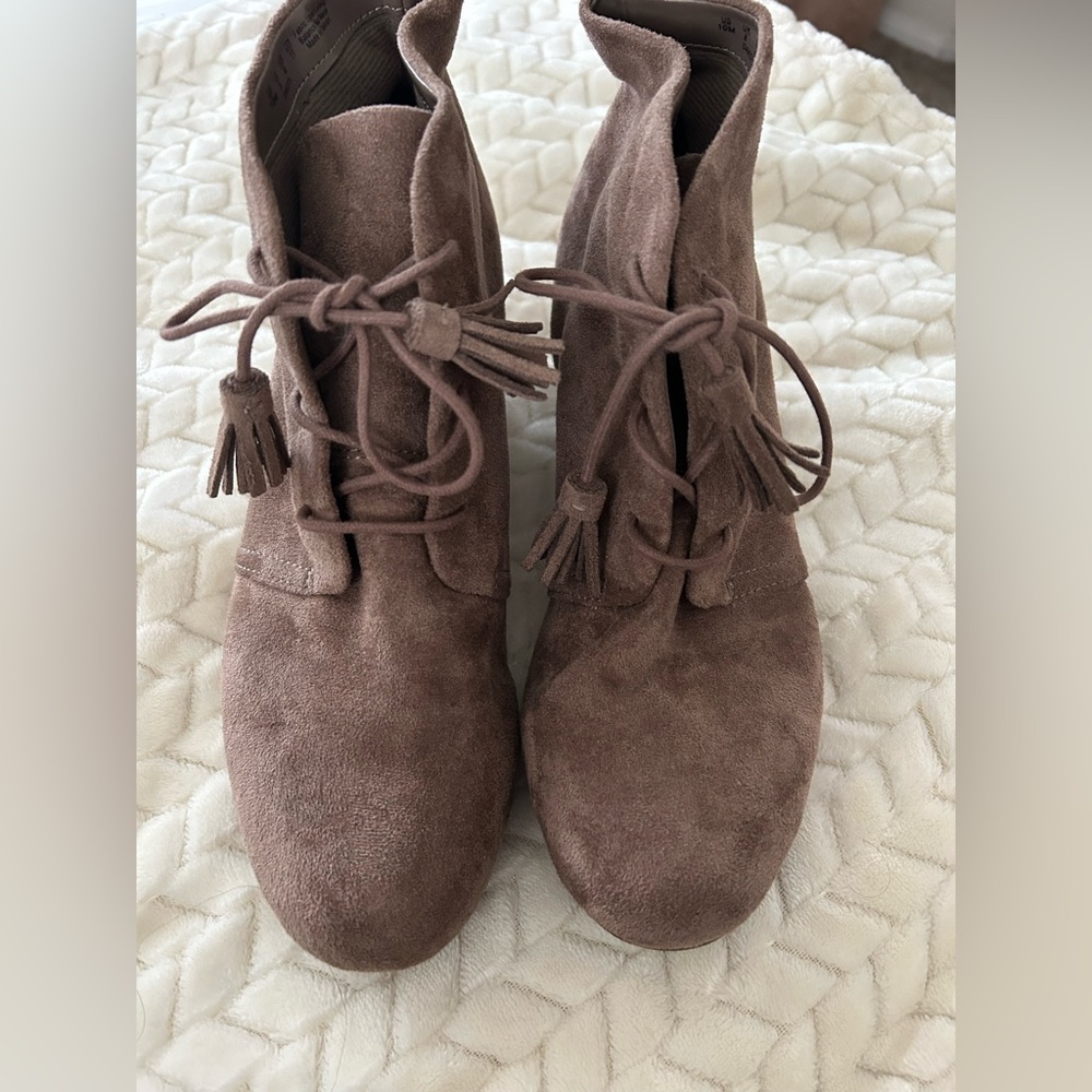 Dr. Scholl’s Women's Suede Style Ankle Boots - Brown